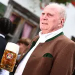 Bayern Munich players visit Oktoberfest