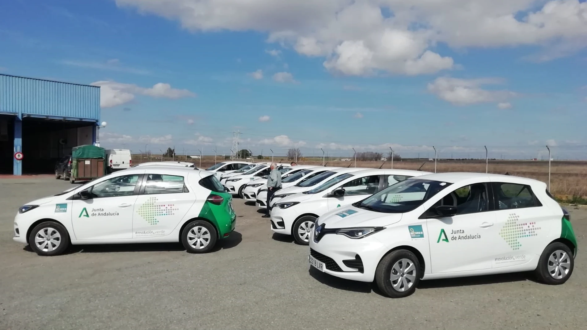 Coches eléctricos para la renovación del parque móvil de lal Junta en Huelva