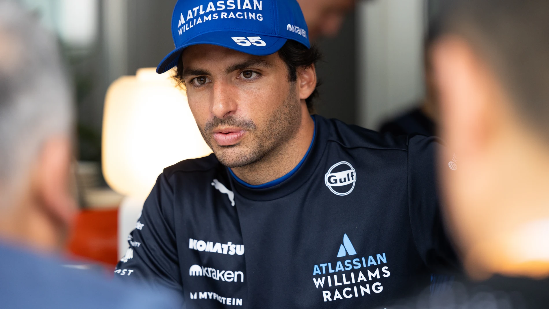 SAINZ Carlos (spa), Williams Racing FW47, portrait during the 2025 Formula 1 Singapore Grand Prix, 18th round of the 2025 FIA Formula One World Championship from October 3 to 5, 2025 on the Marina Bay Street Circuit, in Singapore - Photo André Ferreira / DPPI AFP7 03/10/2025 ONLY FOR USE IN SPAIN