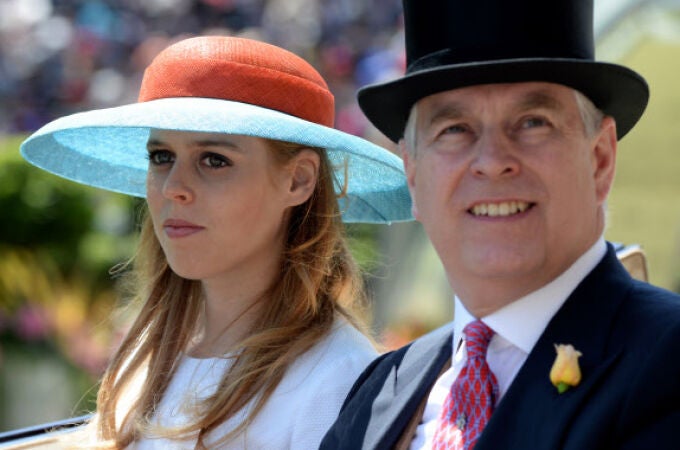 La princesa Beatriz de York y su padre, el príncipe Andrés