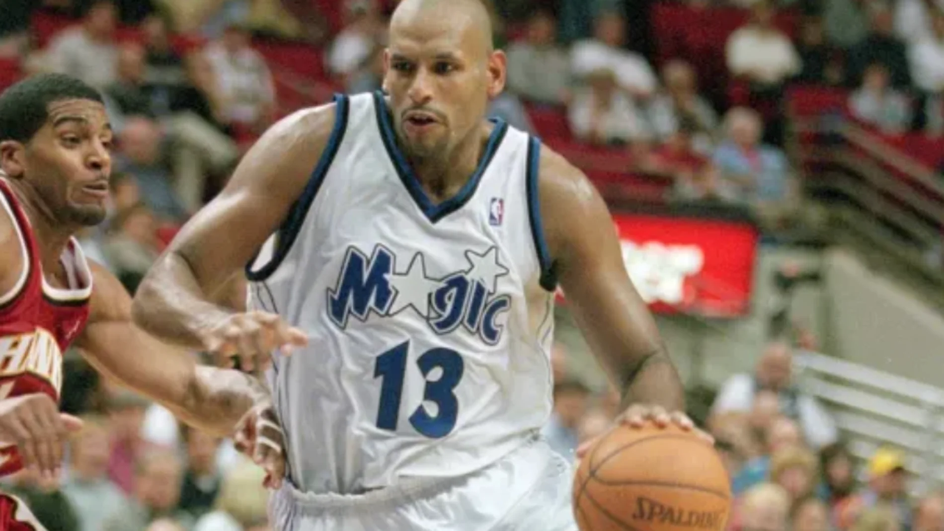 John Amaechi, el primer jugador de la NBA que hizo pública su homosexualidad