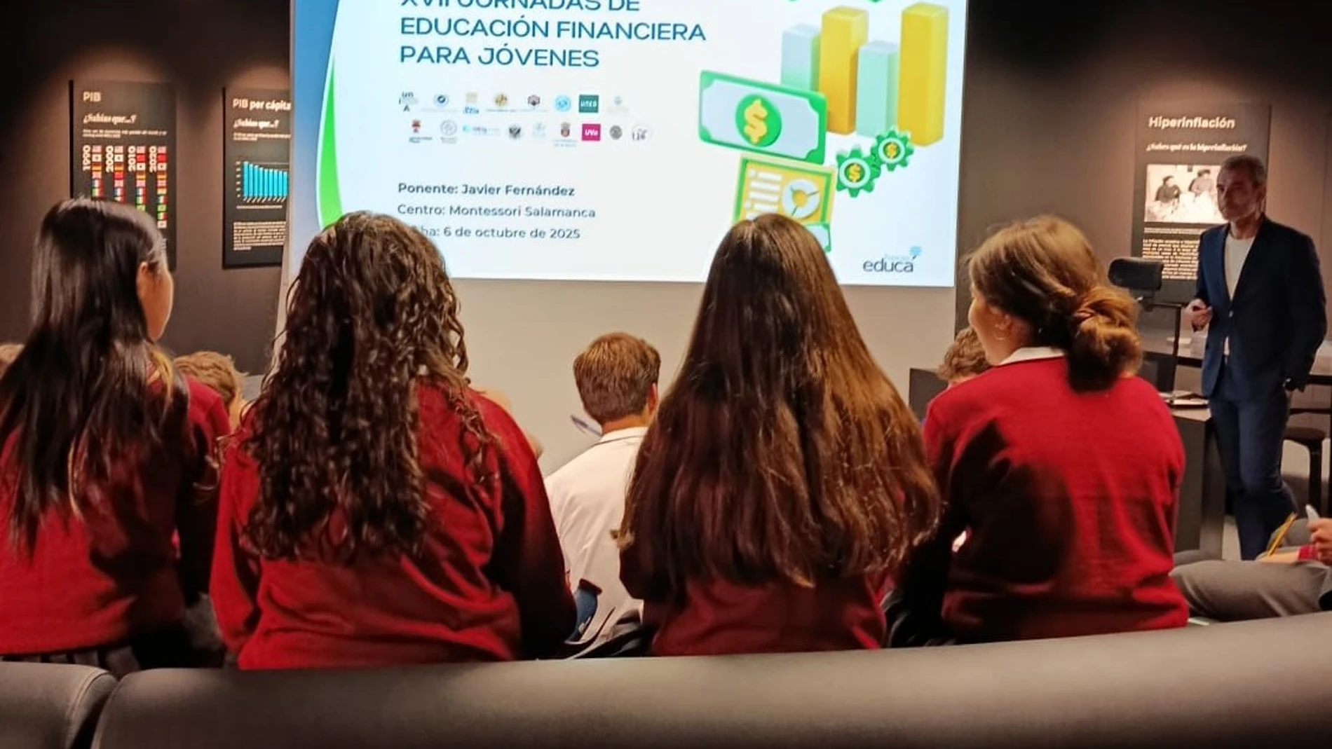 Jornada para estudiantes de Secundaria en el Día de la Educación Financiera, celebrado en el Centro Edufinet de Salamanca