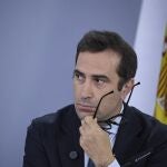 El ministro de Economía, Carlos Cuerpo, durante una rueda de prensa posterior a la reunión del Consejo de Ministros, en el Palacio de la Moncloa,