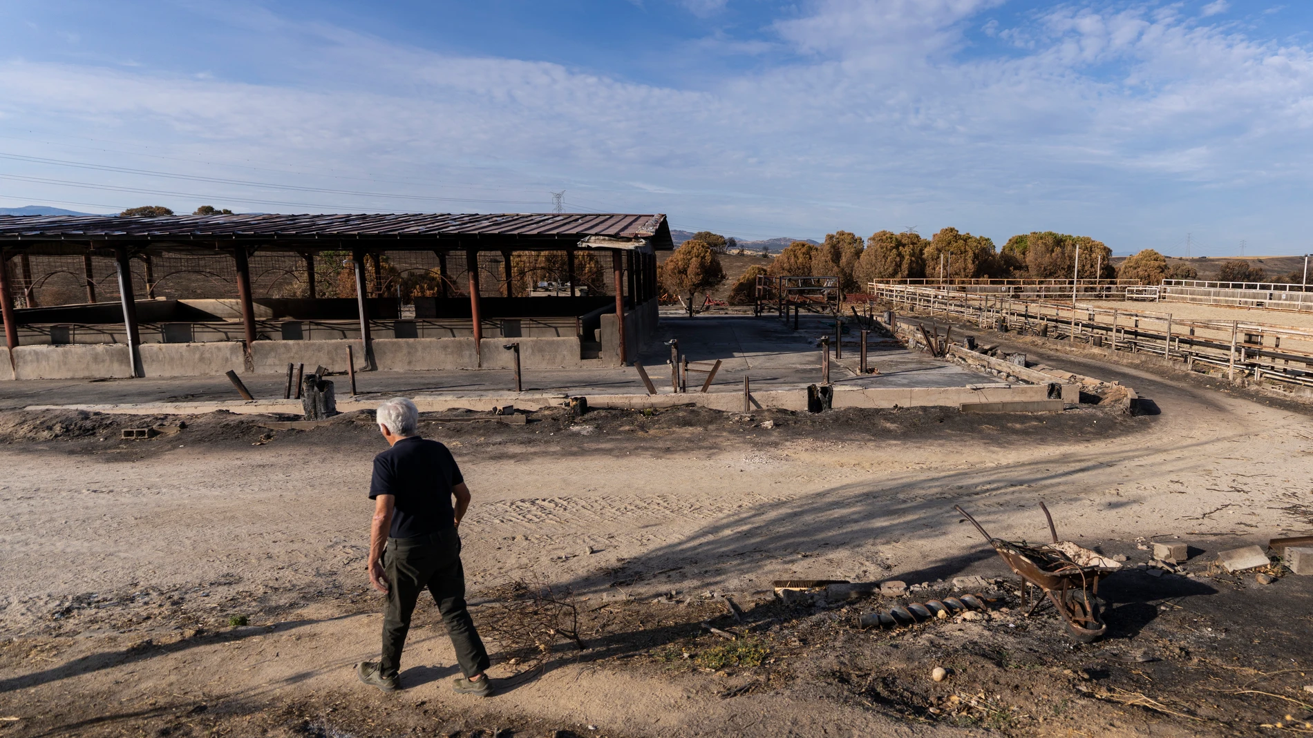 Reportaje 2 meses desde el incendio de Tres Cantos en la parcela de Miguel de las Heras padre e hijo