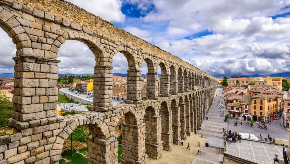 Imagen del acueducto de Segovia