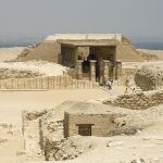 Desaparece una tablilla de más de 4.000 años de necrópolis de Sakara, al sur de El Cairo Desaparece una tablilla de más de 4.000 años de necrópolis de Sakara, al sur de El Cairo