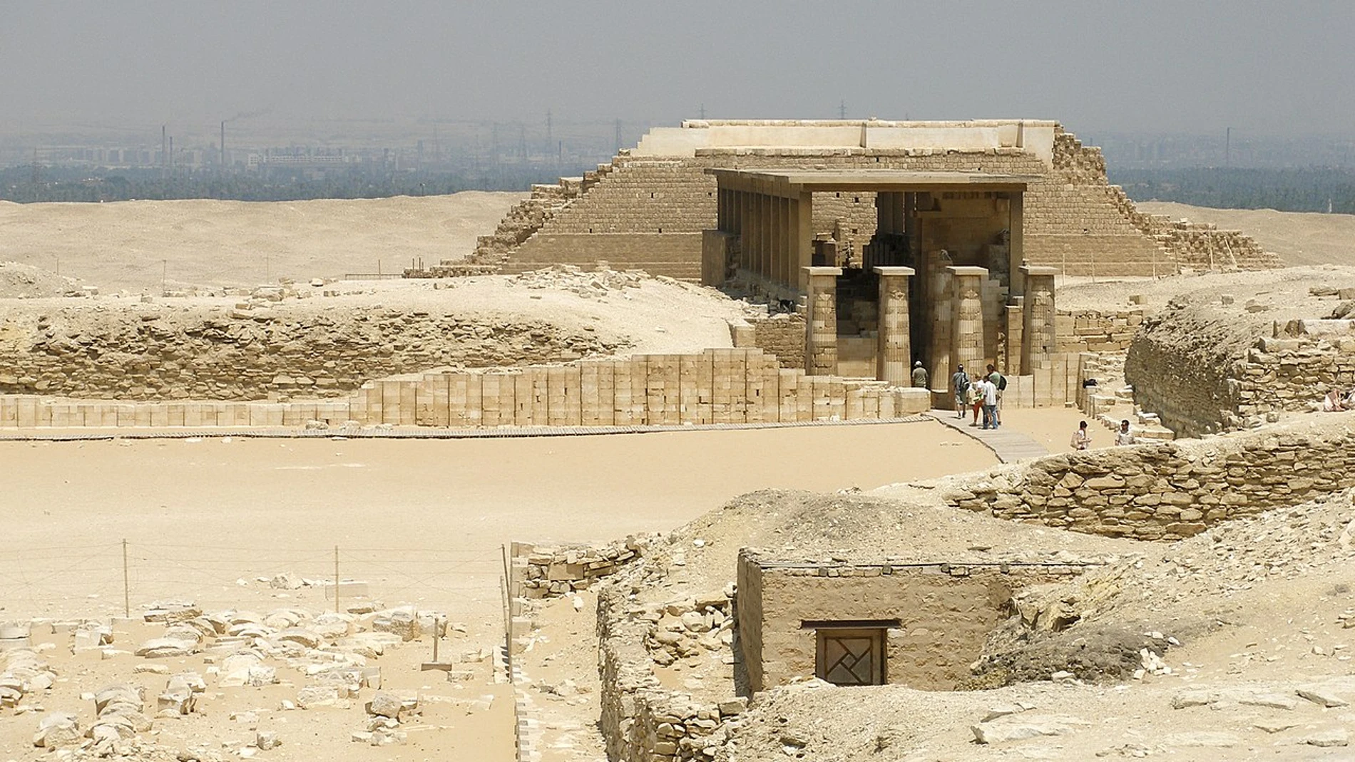 Desaparece una tablilla de más de 4.000 años de necrópolis de Sakara, al sur de El Cairo