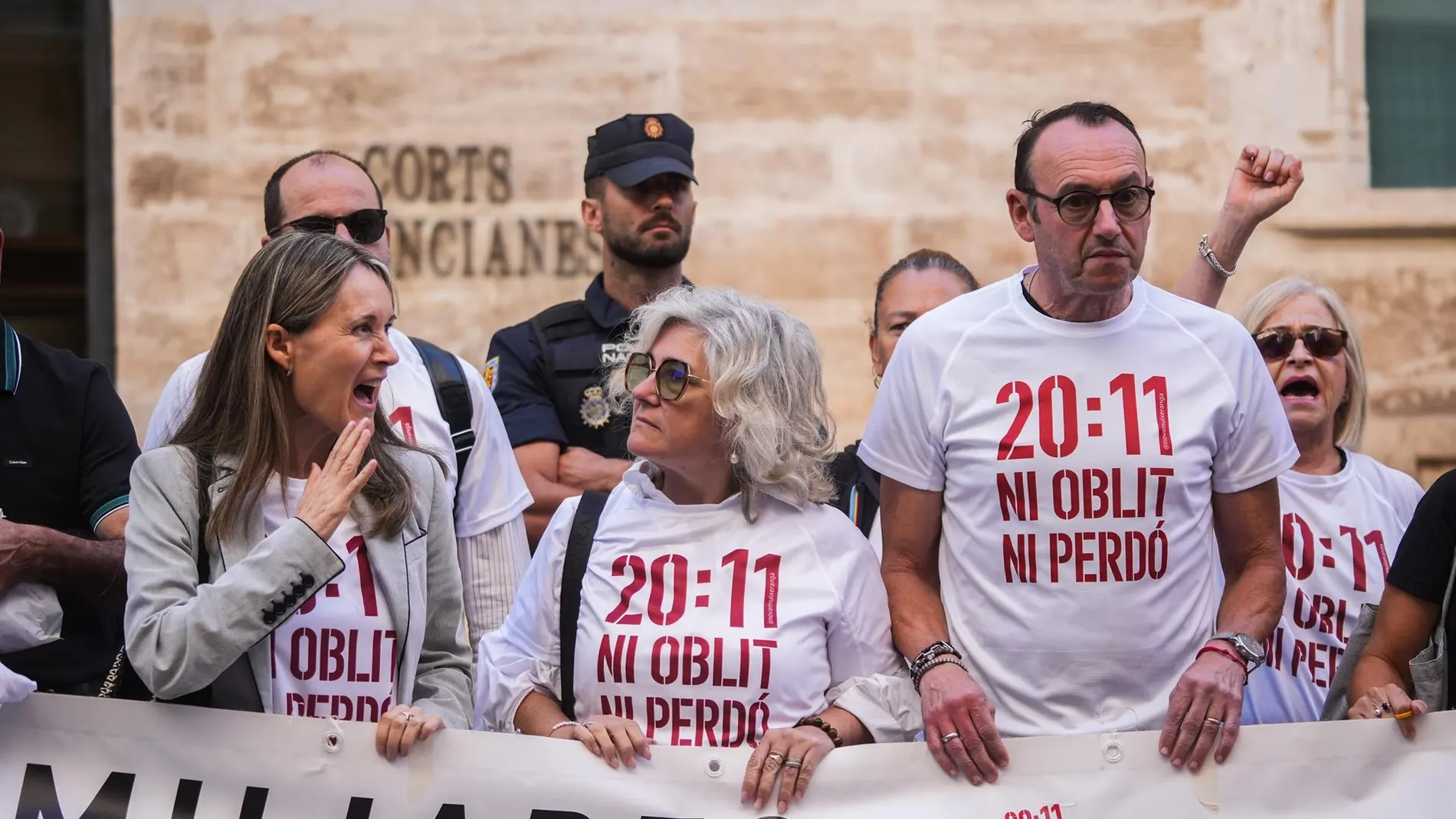 AM.Las tres asociaciones mayoritarias de víctimas de la Dana declinan la invitación de Mazón para asistir al 9 d'Octubre