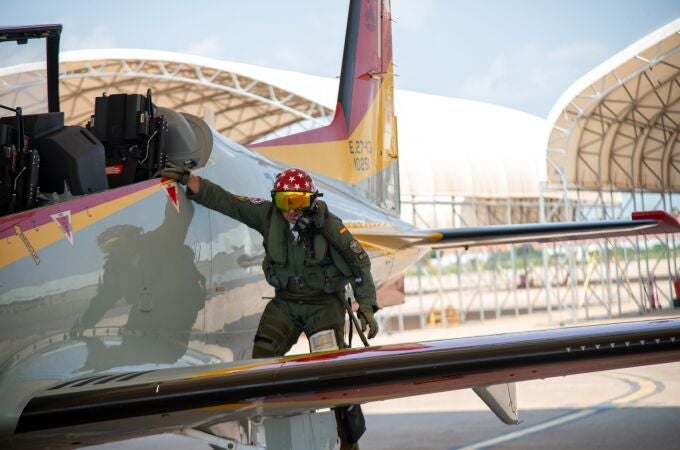 La Formación Mirlo sustituirá a la Patrulla Águila en el desfile del 12 de octubre con el nuevo avión Pilatus PC-21 La Formación Mirlo sustituirá a la Patrulla Águila en el desfile del 12 de octubre con el nuevo avión Pilatus PC-21