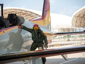 La Formación Mirlo sustituirá a la Patrulla Águila en el desfile del 12 de octubre con el nuevo avión Pilatus PC-21 EL teniente coronel Gonzalo López García de Carellán se convierte en el primer piloto en alcanzar las 1.000 horas de vuelo en el Pilatus PC-21 REMITIDA / HANDOUT por EJÉRCITO DEL AIRE Y EL ESPACIO Fotografía remitida a medios de comunicación exclusivamente para ilustrar la noticia a la que hace referencia la imagen, y citando la procedencia de la imagen en la firma 25/08/2025