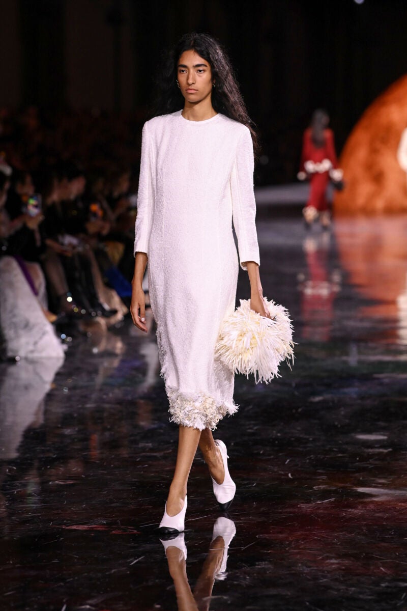 Modelo en el desfile de Chanel.