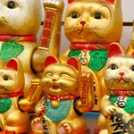 Gatos de la suerte japoneses