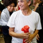 La exalcaldesa Ada Colau y el concejal de ERC Jordi Coronas aterrizan en Barcelona