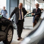 Hereu visita en Sedaví (Valencia) un concesionario rehabilitado tras sufrir la dana Hereu visita en Sedaví (Valencia) un concesionario rehabilitado tras sufrir la dana