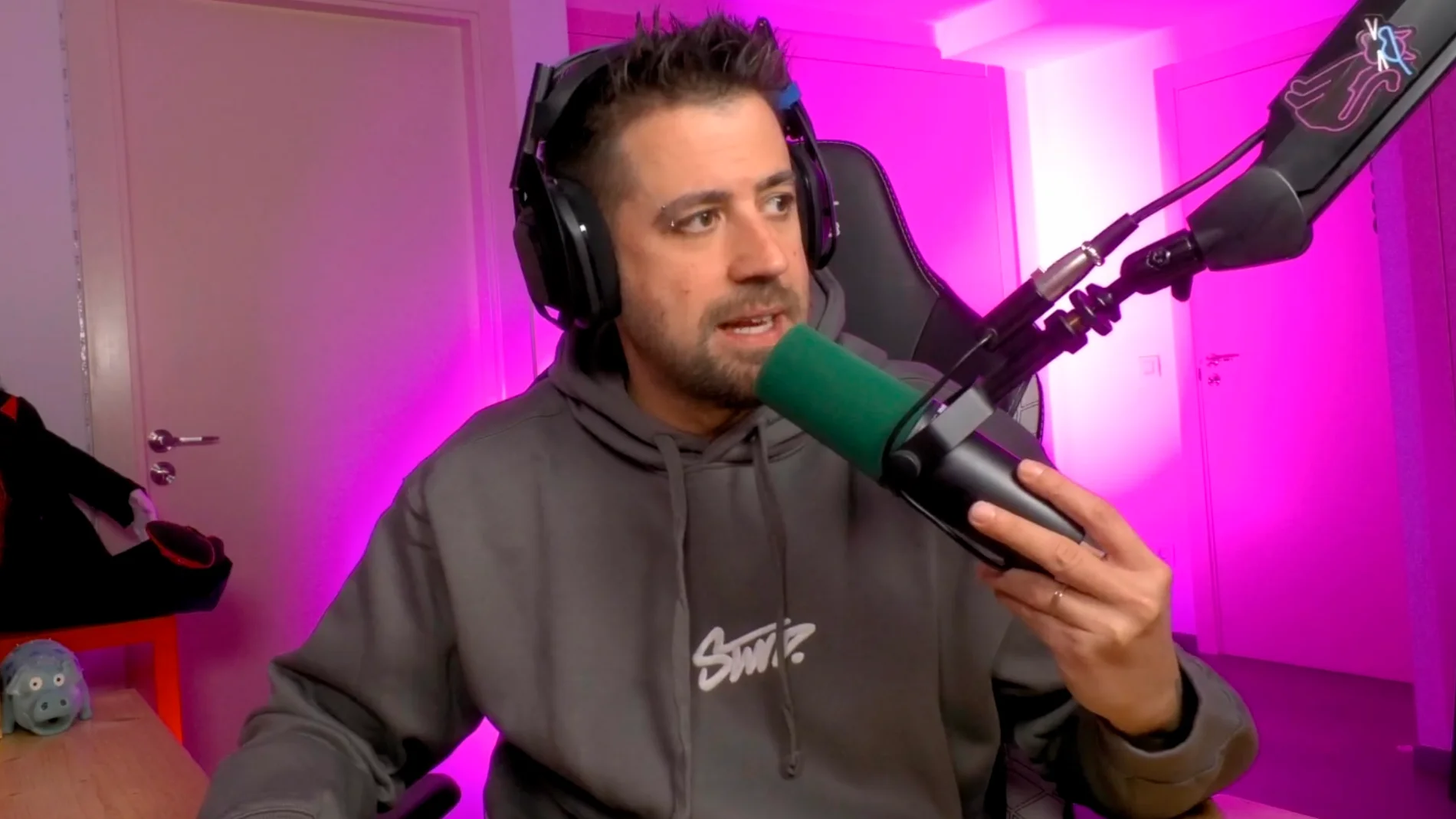 Auronplay habla de su última borrachera: "No sé ni cómo llegué a la habitación"