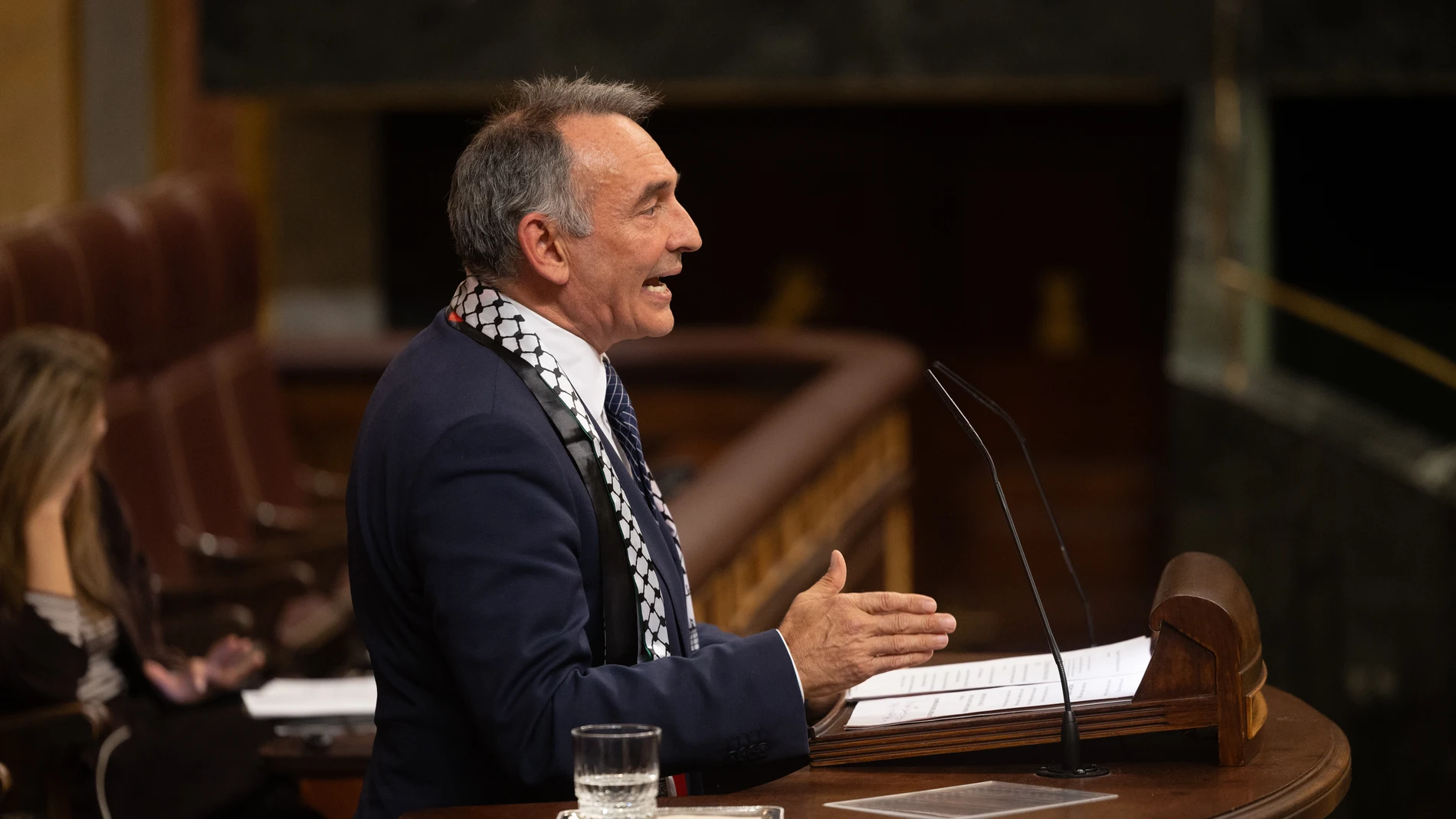 El diputado de Sumar Enrique Santiago interviene durante una sesión plenaria, en el Congreso de los Diputados, a 7 de octubre de 2025, en Madrid (España). El Pleno del Congreso debate y vota hoy la Iniciativa Legislativa Popular (ILP) promovida para acabar con el blindaje legal de la tauromaquia y dejar de considerarla patrimonio cultural, un texto que recabó más de 700.000 firmas de ciudadanos y que cuenta con el respaldo de buena parte de los socios parlamentarios del PSOE. Los promotores d...