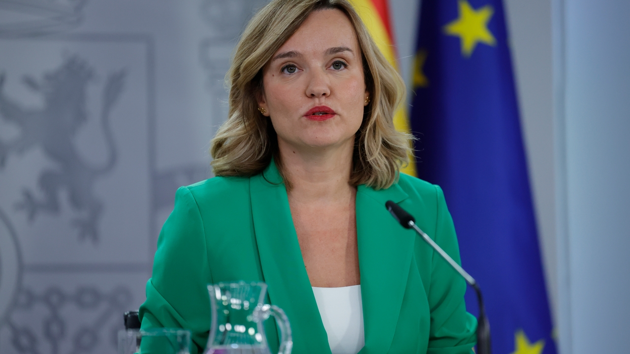El Gobierno concede a título póstumo la Gran Cruz de la Orden de Carlos III a los socialistas Lambán y Fernández Vara
