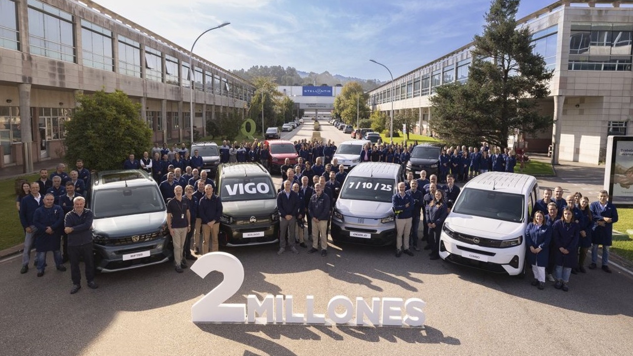 Stellantis Vigo alcanza los dos millones de vehículos de la última generación de furgonetas ligeras