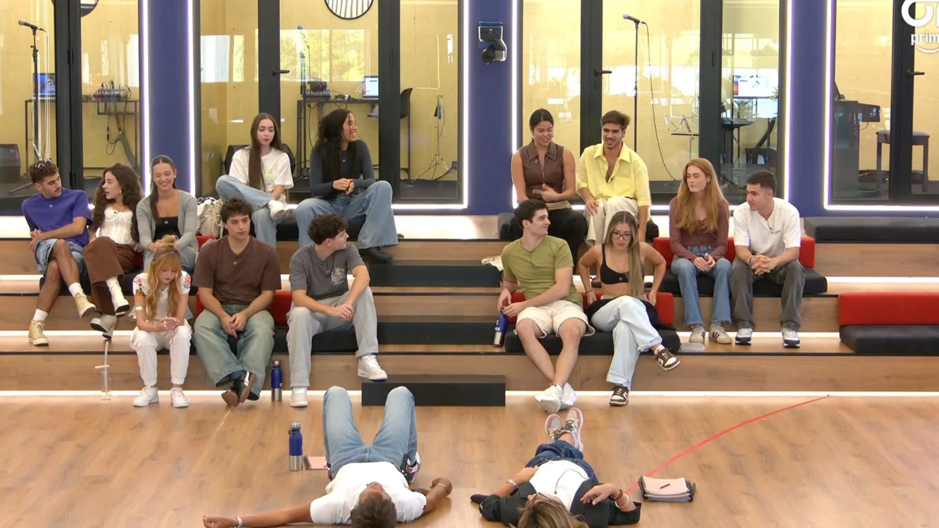 Momentos previos al reparto de temas por parte de Noemí Galera y Manu Guix para la gala 4 de 'OT 2025'
