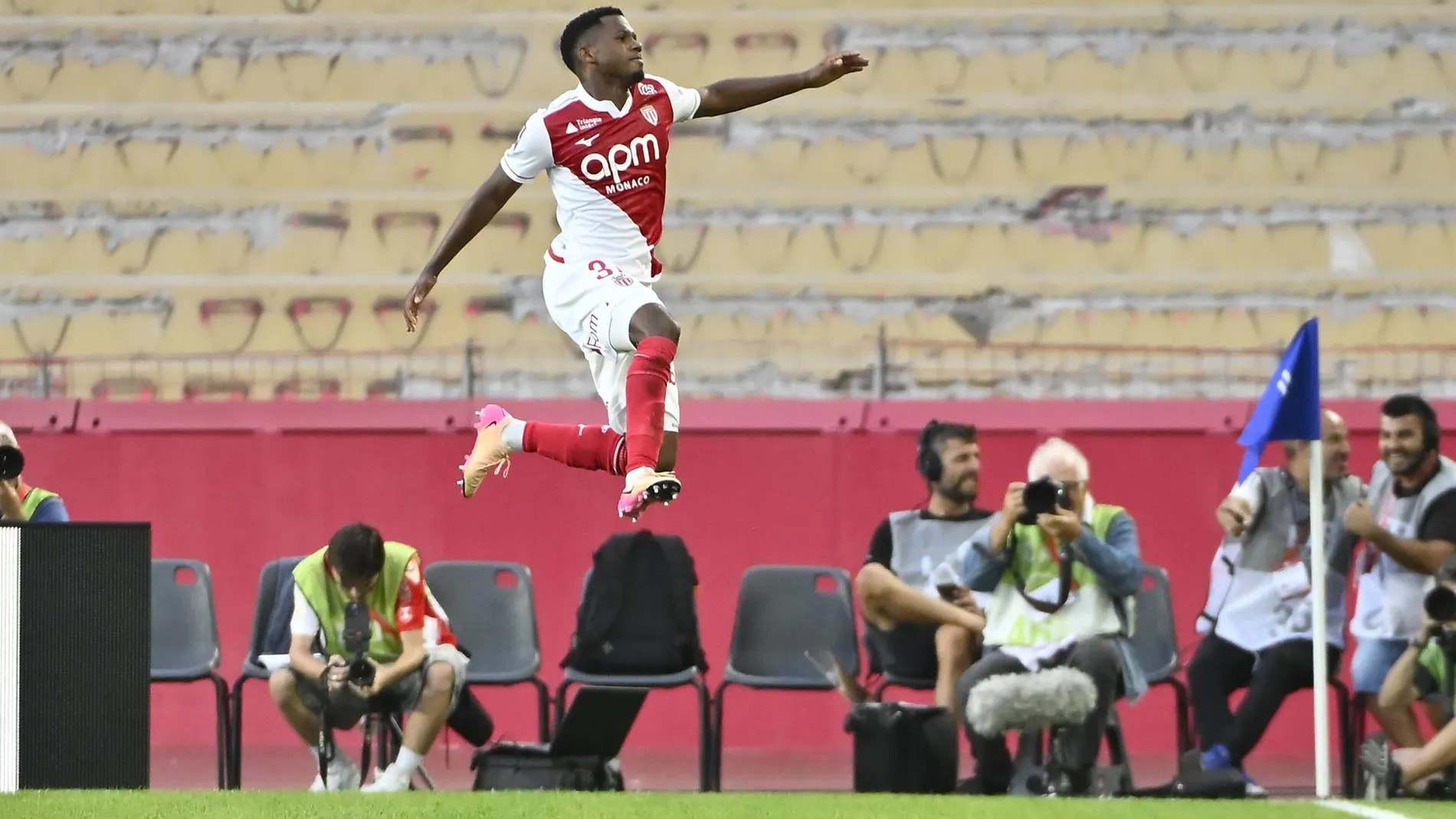 Fútbol.- Ansu Fati renace en Mónaco y sueña con llamar a la puerta de Luis de la Fuente