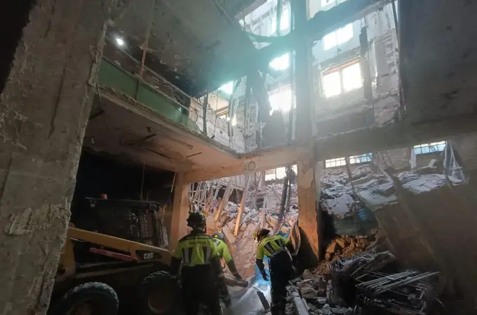 El exceso de material de obra en una zona inadecuada, origen del derrumbe en el edificio de Ópera El exceso de material de obra en una zona inadecuada, origen del derrumbe en el edificio de Ópera