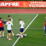 España se concentra sin Lamine Yamal ni Rodri