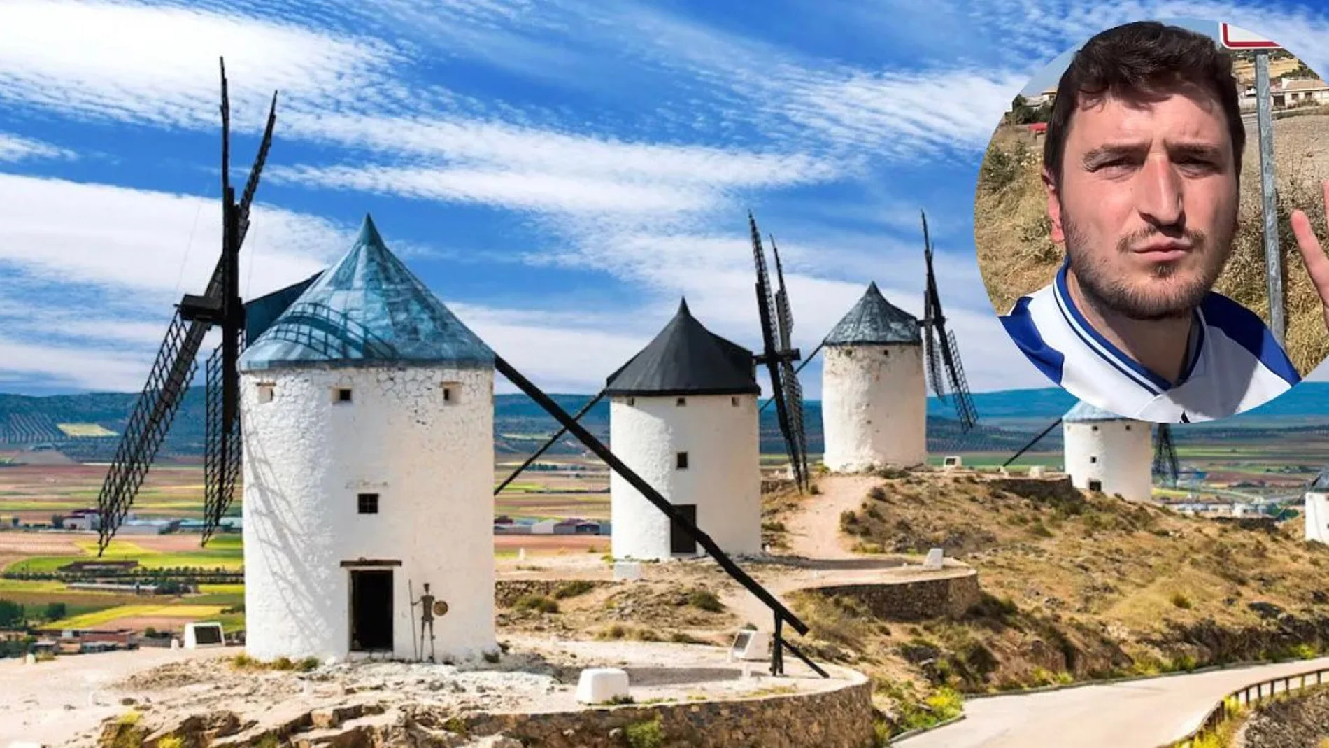 Fotomontaje de una imagen de Alvaro Casares sobre un paisaje con los molinos característicos de La Mancha