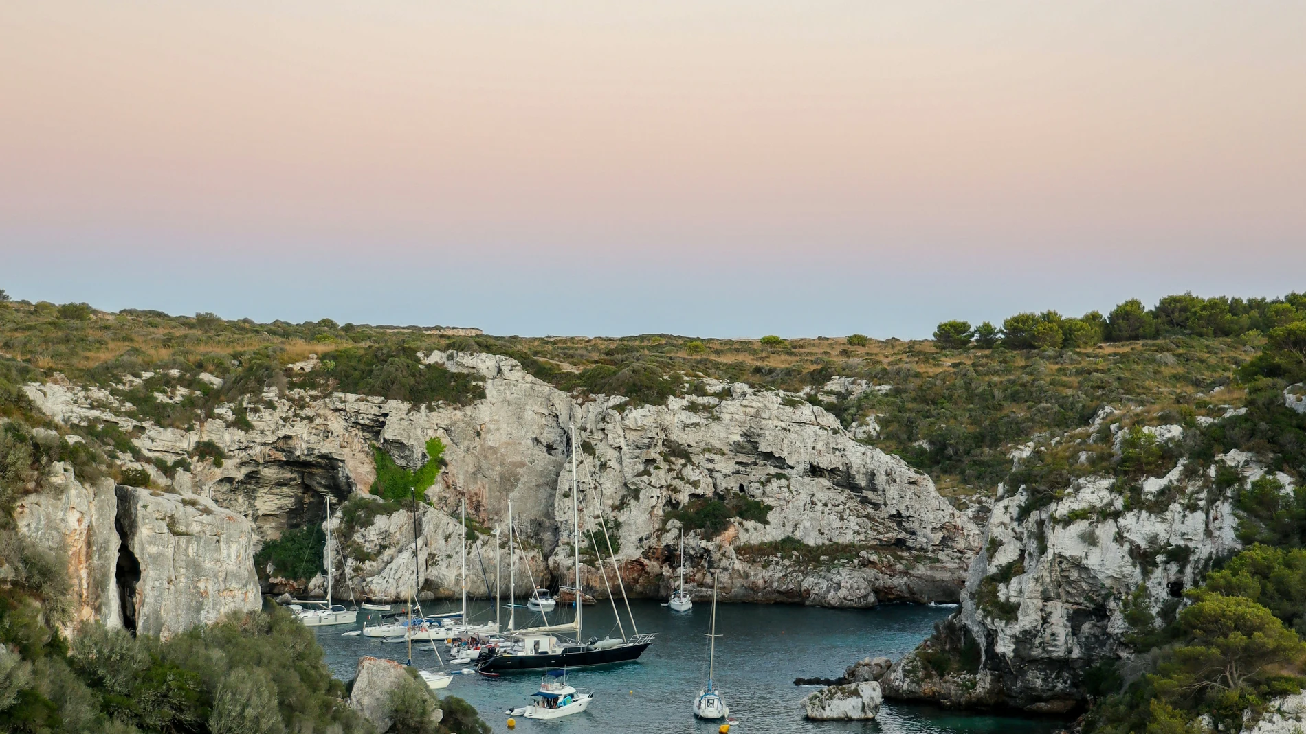 Las islas españolas que puedes visitar con los viajes del Imserso esta temporada