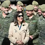 La ministra de Defensa, Margarita Robles, visita Regimiento de Artillería Lanzacohetes de Campaña n.º 63