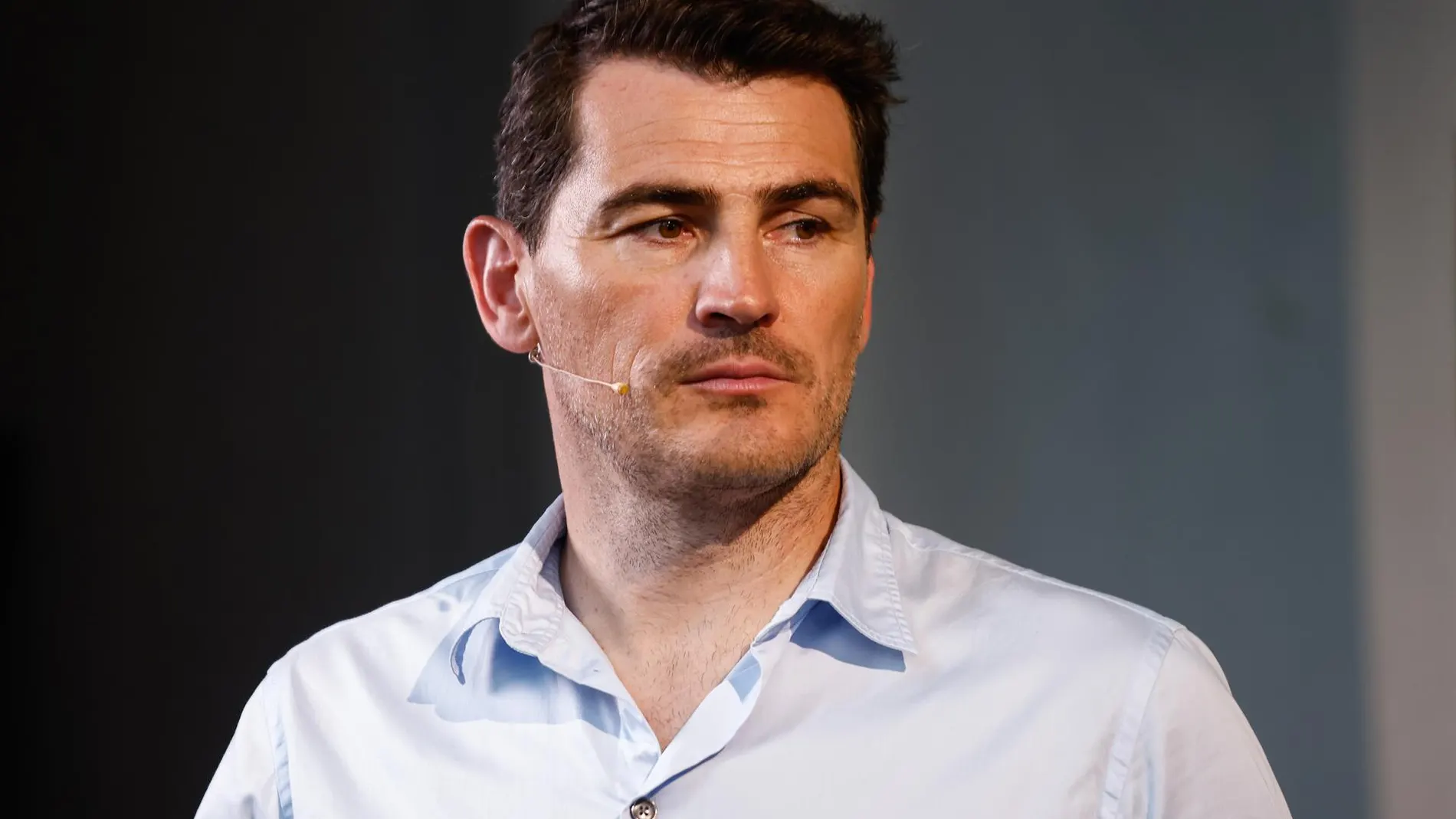 Fútbol.- Iker Casillas: "Todo lo que me pasó en el inicio de mi carrera me hizo más fuerte, pero fue complicado"