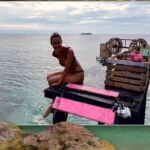 Adara Molinero, bloqueada entre lágrimas tras sufrir un ataque de pánico en 'Supervivientes All Stars'