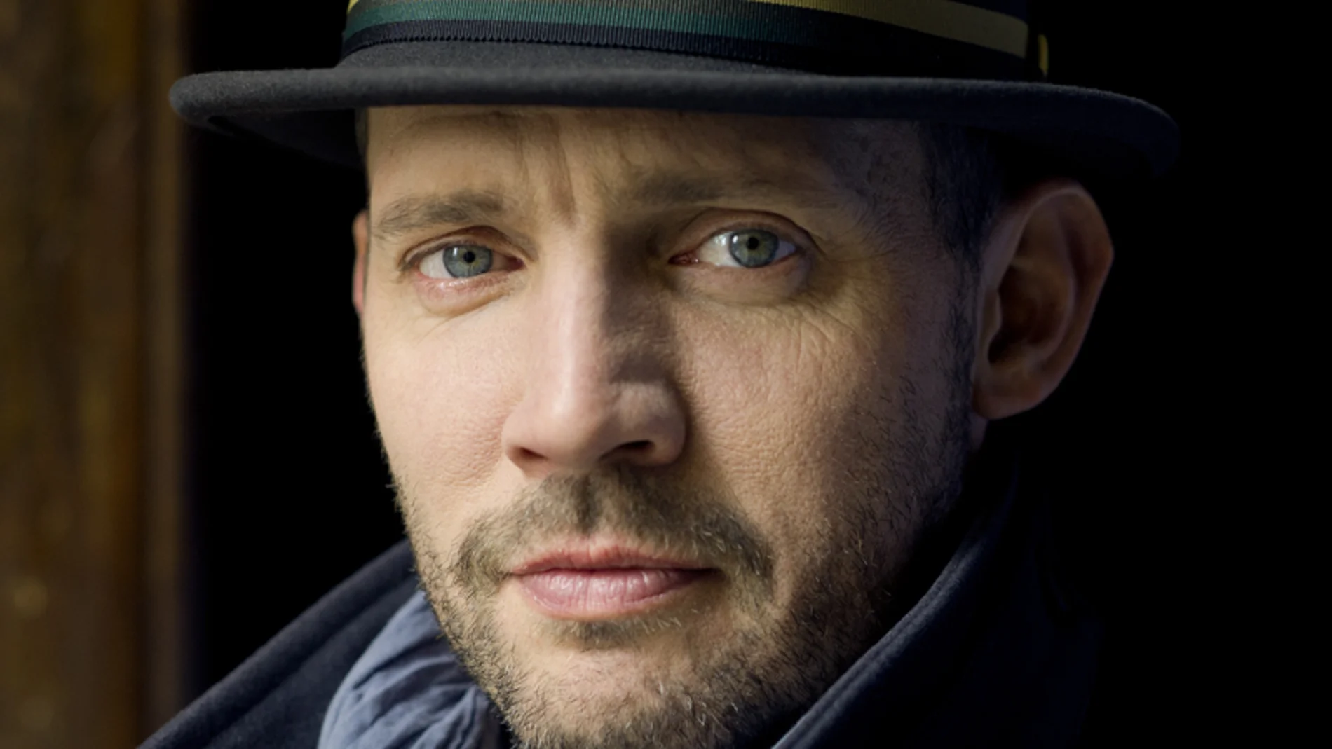 Retrato del cantante francés Stéphane Degout