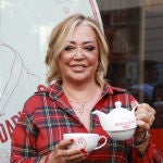 Bel&eacute;n Esteban con su tetera