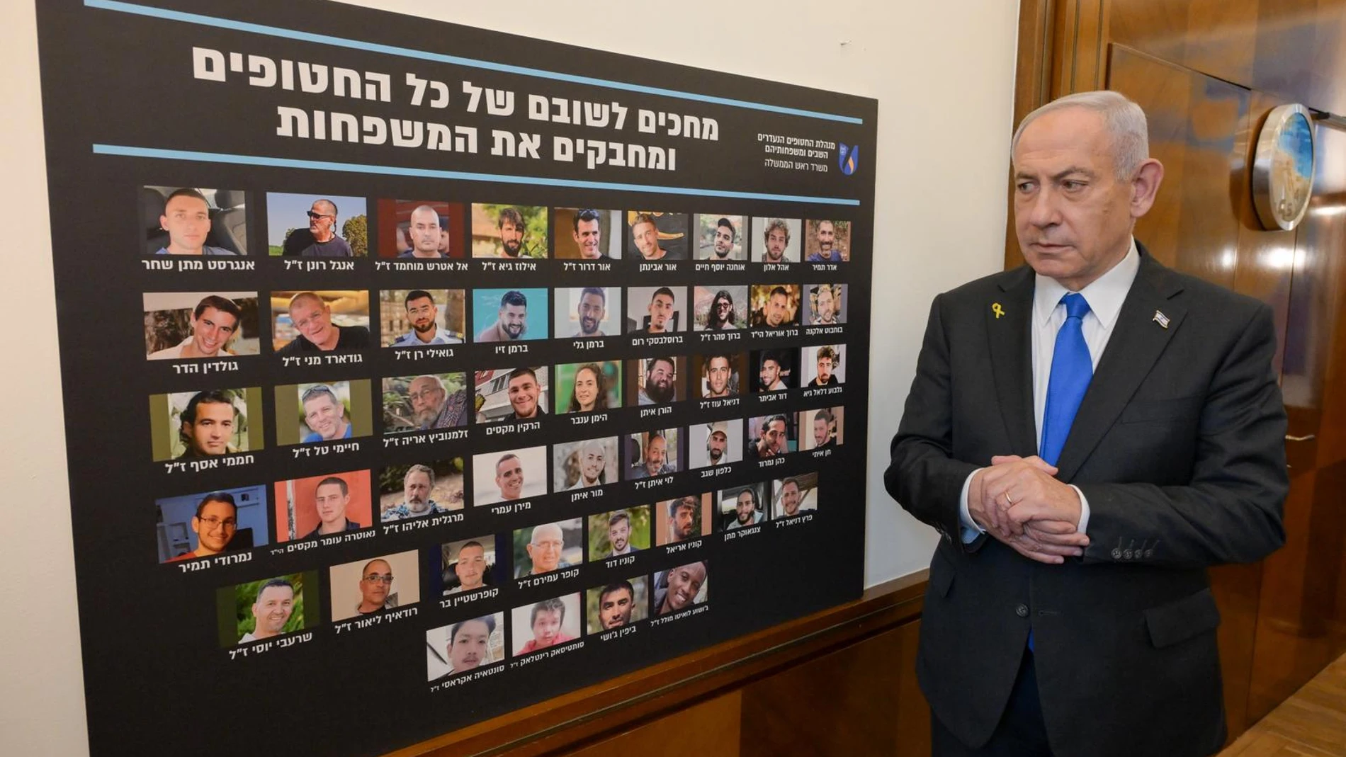 TEL AVIV, 09/10/2025.- El primer ministro de Israel, Benjamín Netanyahu, antes de la reunión del gabinete de Gobierno para dar su visto bueno al plan de paz para Gaza que acordaron firmar esta madrugada Israel y Hamás en Egipto. EFE/ Maayan Toaf/GMO - SOLO USO EDITORIAL/SOLO DISPONIBLE PARA ILUSTRAR LA NOTICIA QUE ACOMPAÑA (CRÉDITO OBLIGATORIO) -