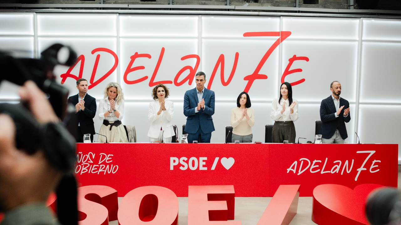 Sánchez elude hablar de los sobres de Ferraz en la ejecutiva: “Eso no tiene recorrido”