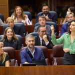 La acogida a menores extranjeros no acompañados y el aborto a debate en la Asamblea de Madrid 