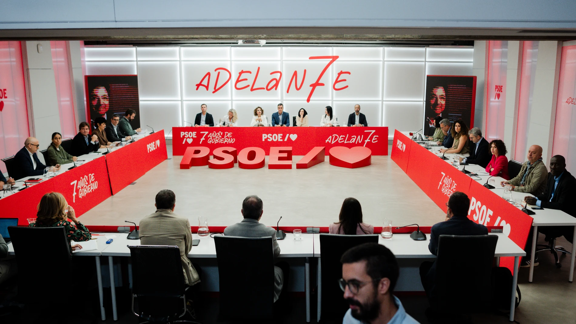 El presidente del Gobierno y secretario general del PSOE, Pedro Sánchez, preside la reunión de la Comisión Ejecutiva Federal (CEF) en la sede del PSOE en la calle Ferraz, a 9 de octubre de 2025, en Madrid (España). 09 OCTUBRE 2025 Mateo Lanzuela / Europa Press 09/10/2025