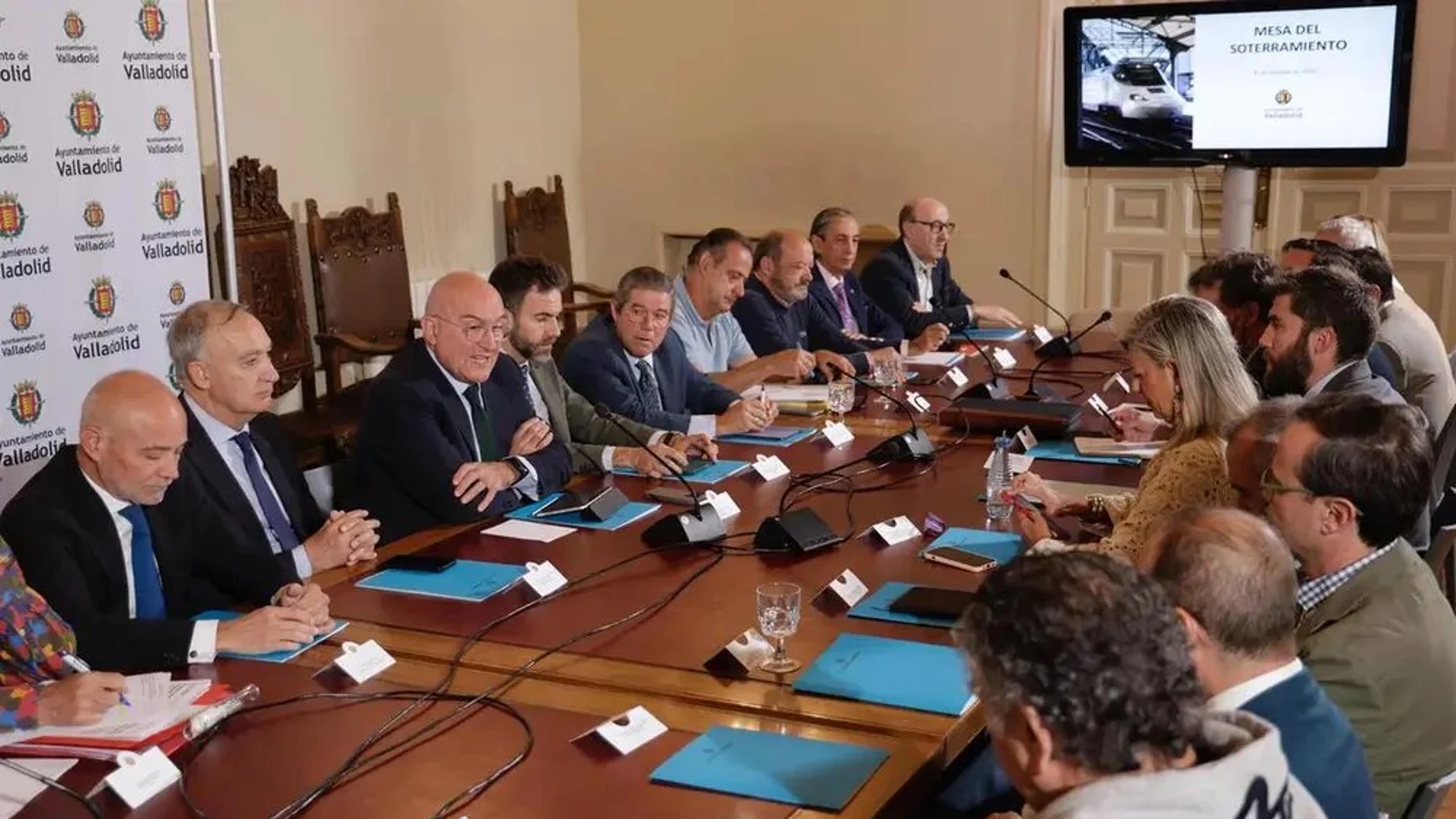 Carnero preside la Mesa del Soterramiento de Valladolid