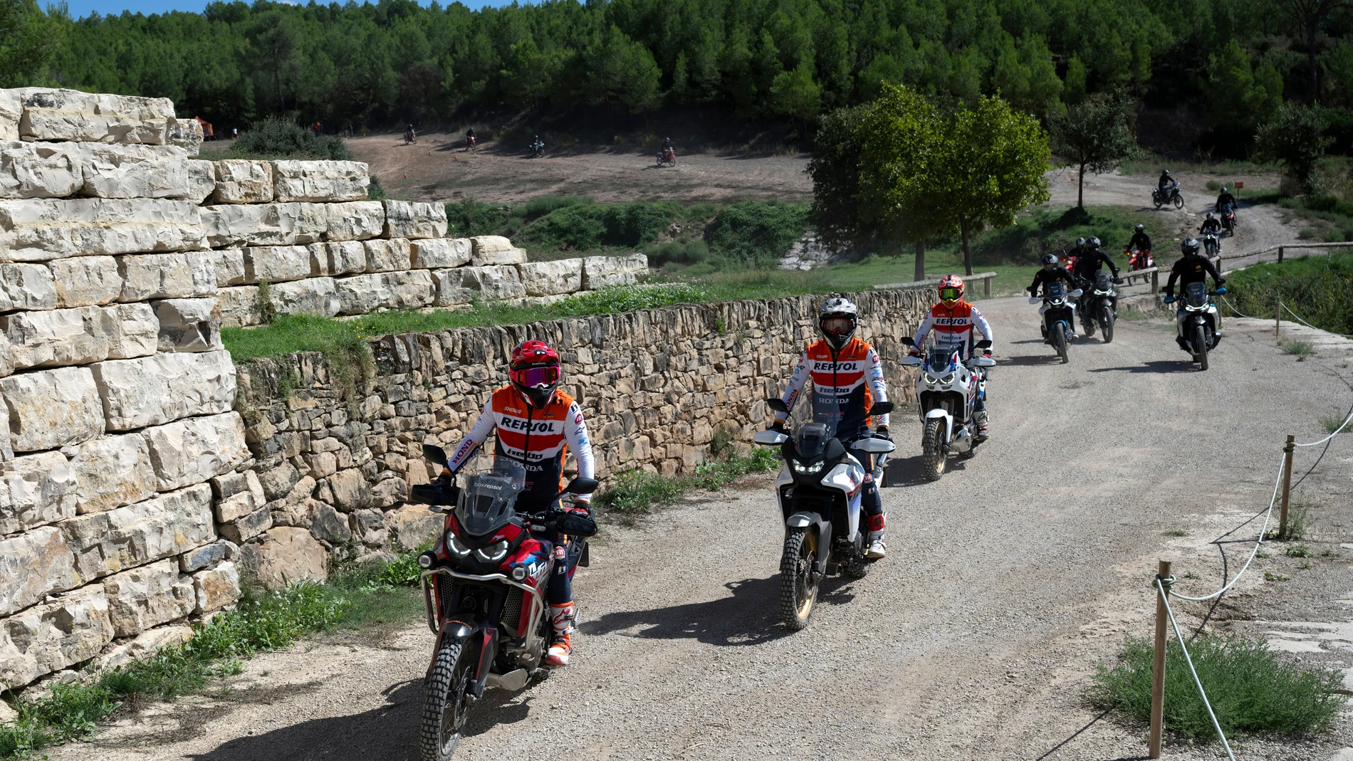 Clase magistral: cómo pilotar una moto de trial con el campeonísimo Toni Bou