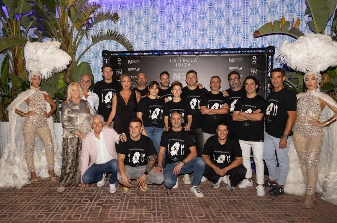 Nassau Beach Club acoge en la IV edición de Estrellas Contra el Cáncer: una noche de sabor y solidaridad en Ibiza
