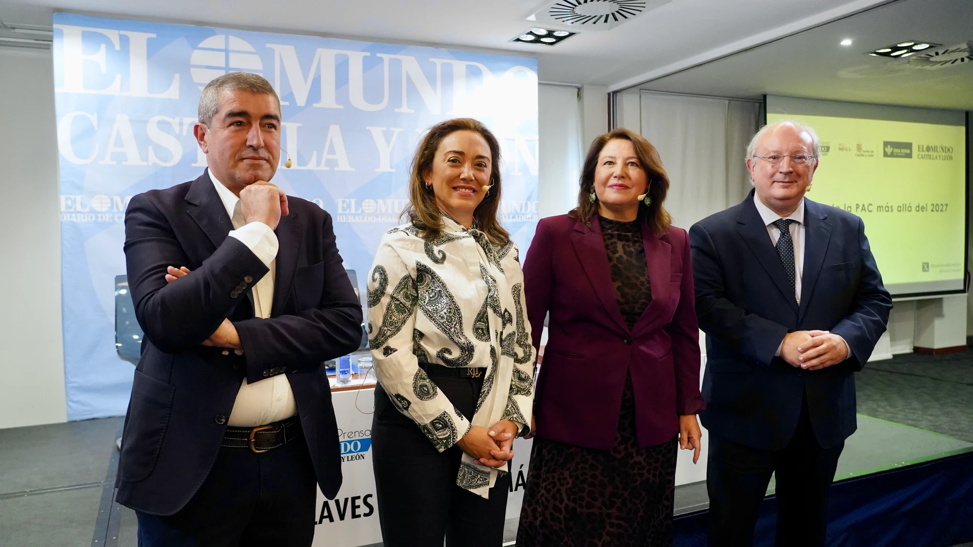 La consejera González Corral junto a Pablo Lago, Enrique Cabero y Carmen Crespo