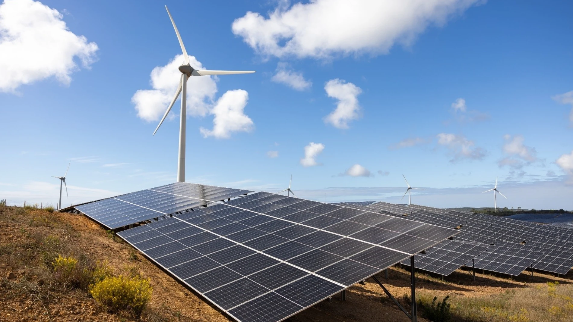 El parque híbrido Charneca das Lebres/Bordeira. REMITIDA / HANDOUT por EDP Fotografía remitida a medios de comunicación exclusivamente para ilustrar la noticia a la que hace referencia la imagen, y citando la procedencia de la imagen en la firma 10/10/2025