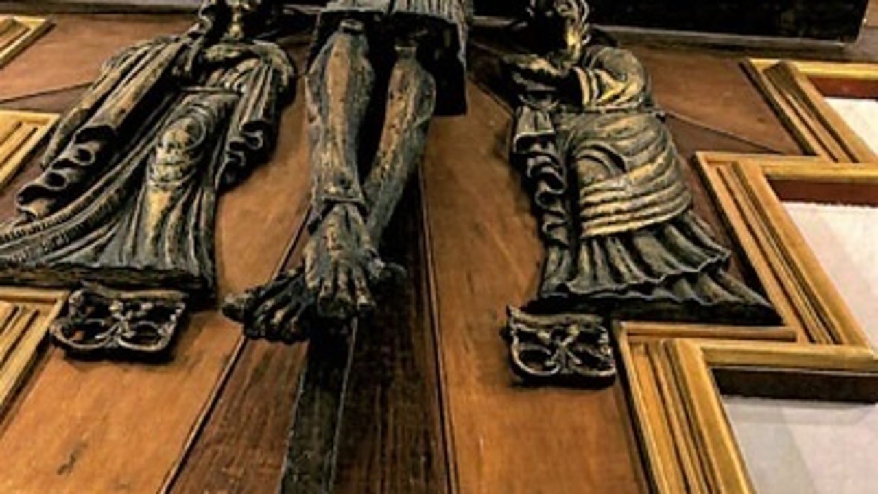 Detenido por escupirle a un Cristo crucificado en Fuengirola (Málaga)