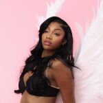 Una estrella de la WNBA se convierte en la primera mujer deportista en desfilar como modelo de Victoria's Secret