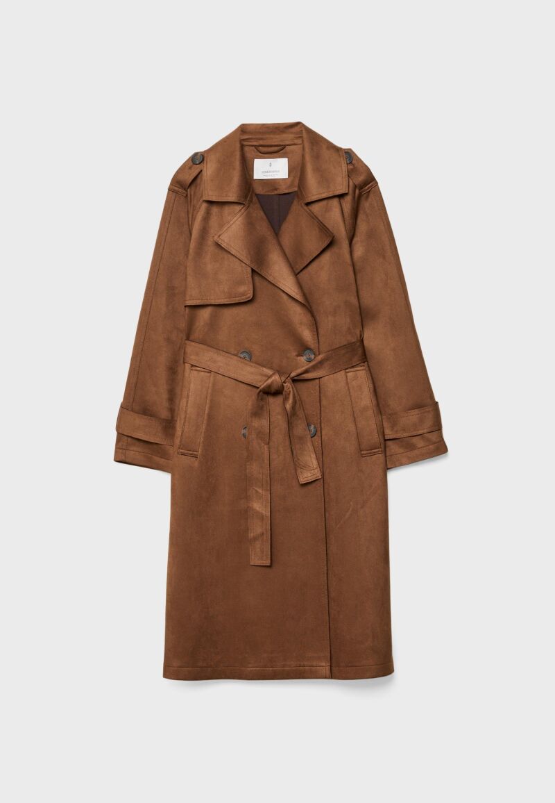 Trench largo efecto ante.