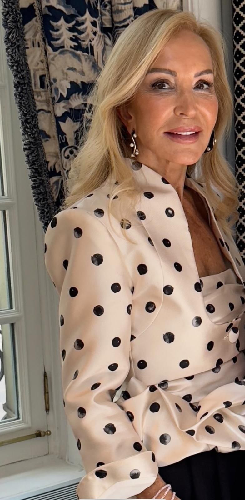 Carmen Lomana