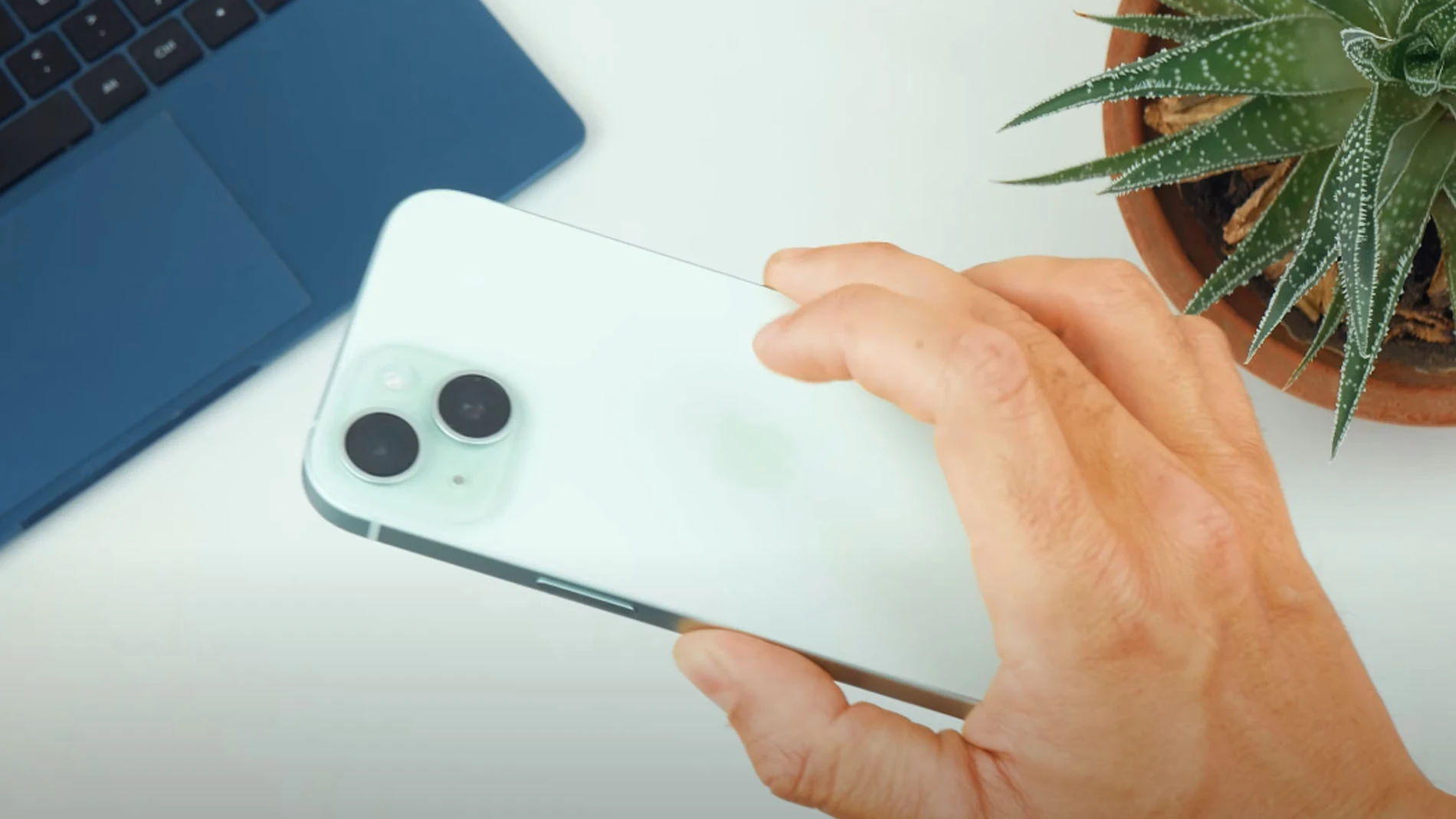 iPhone 15