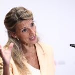Yolanda Díaz estudia "acciones legales" contra Ayuso por "desacato" al negarse al registro de objetores del aborto