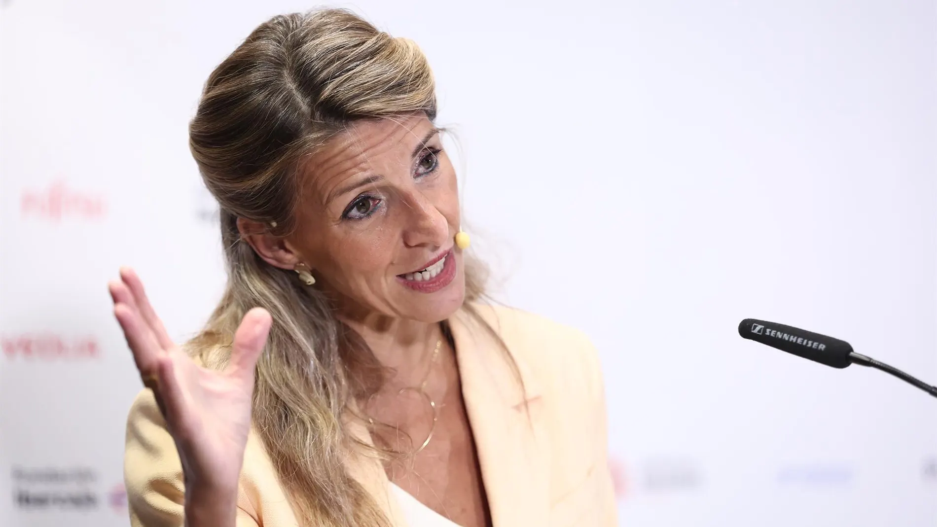 Yolanda Díaz estudia "acciones legales" contra Ayuso por "desacato" al negarse al registro de objetores del aborto