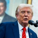 US President Donald Trump announces a drug pricing deal during a press conference in the Oval Office